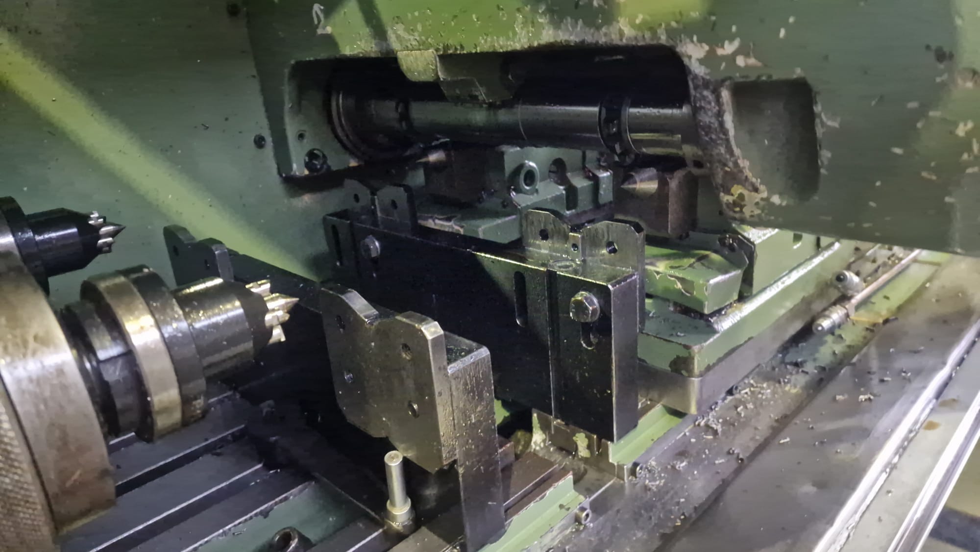 Usato Fresatrice per scanalati HURTH KF 32A 