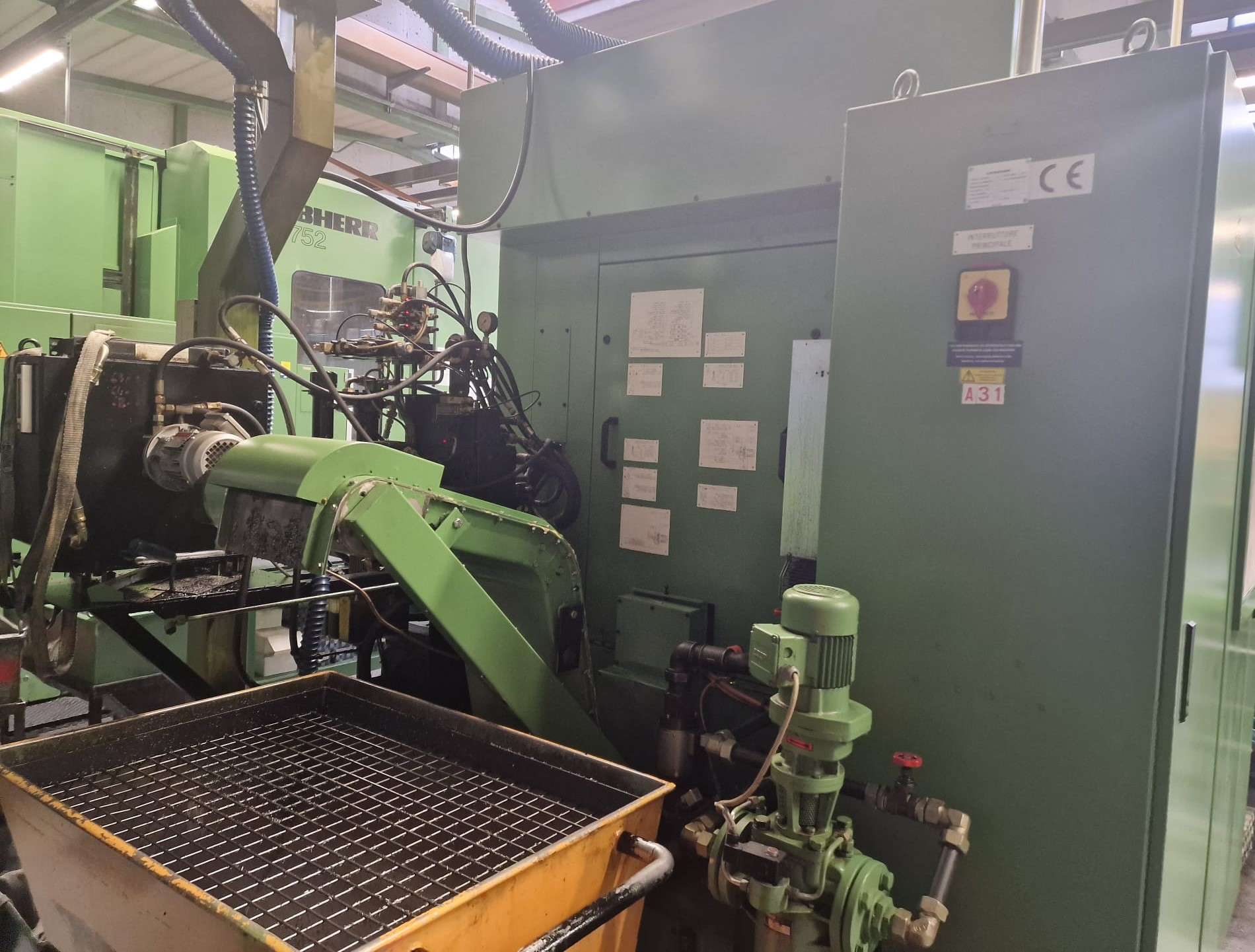 Usato Dentatrice a creatore LIEBHERR LC 382 CNC