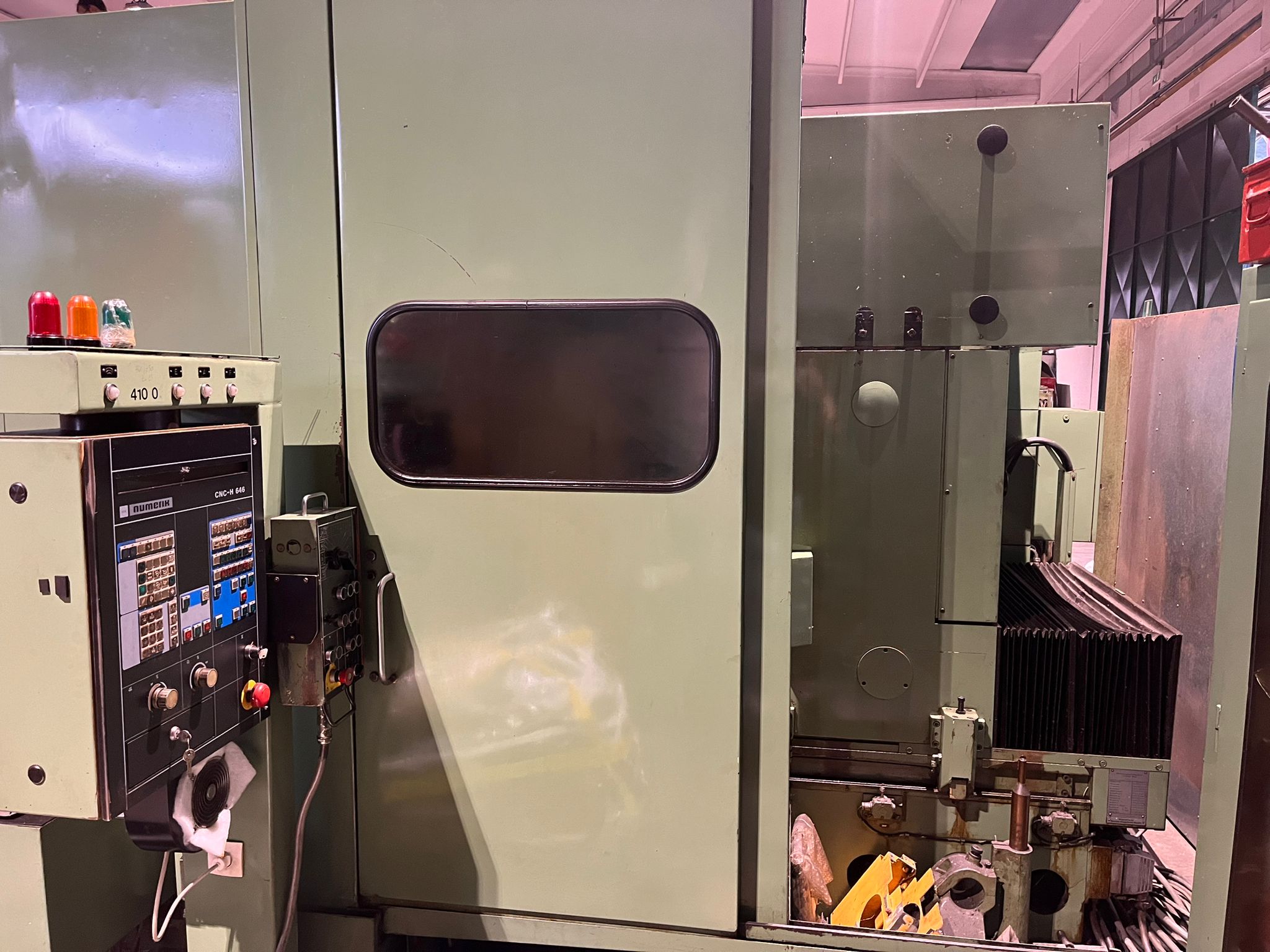 Usato Rettifica per ingranaggi NILES ZSTZ 08 CNC