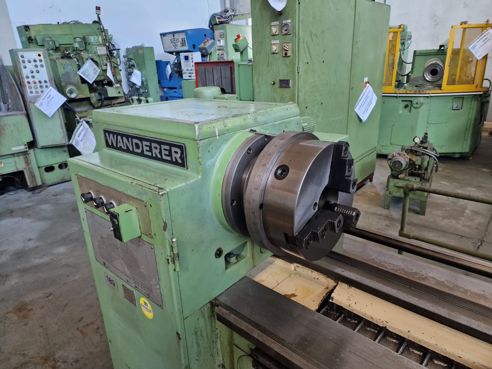 Usato Fresatrice per scanalati WANDERER GF322