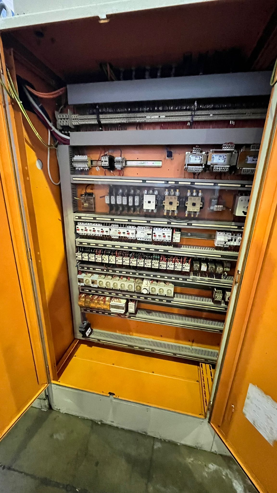 Usato Dentatrice a coltello LORENZ LS 630