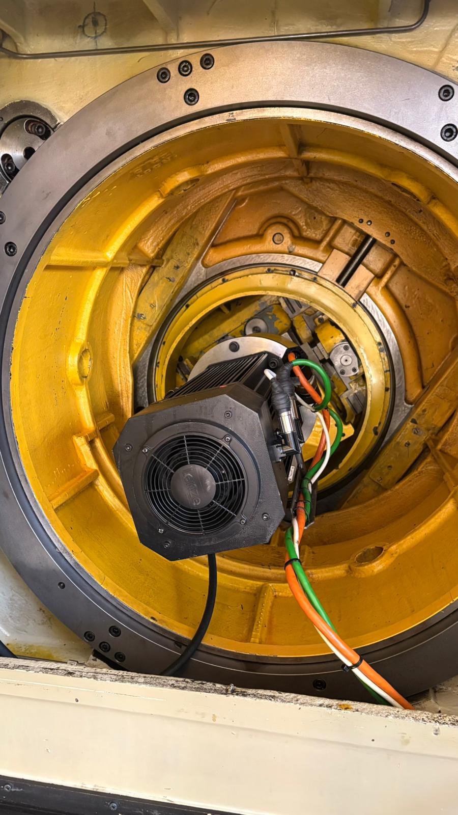 Usato Dentatrice per ingranaggi conici spiral MODUL ZFTKK 500/2 W