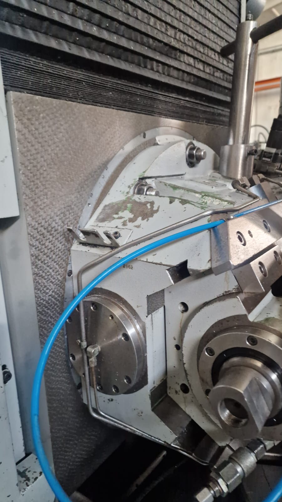 Usato Dentatrice a creatore LIEBHERR L 652