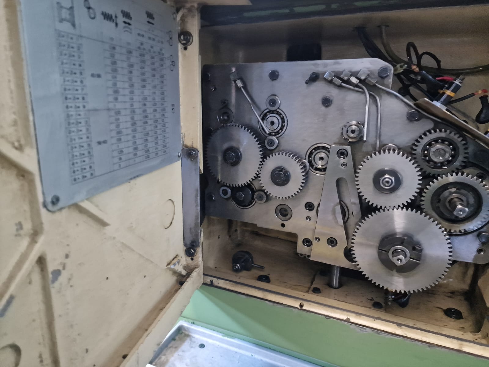 Usato Dentatrice a creatore PFAUTER P 251 HM