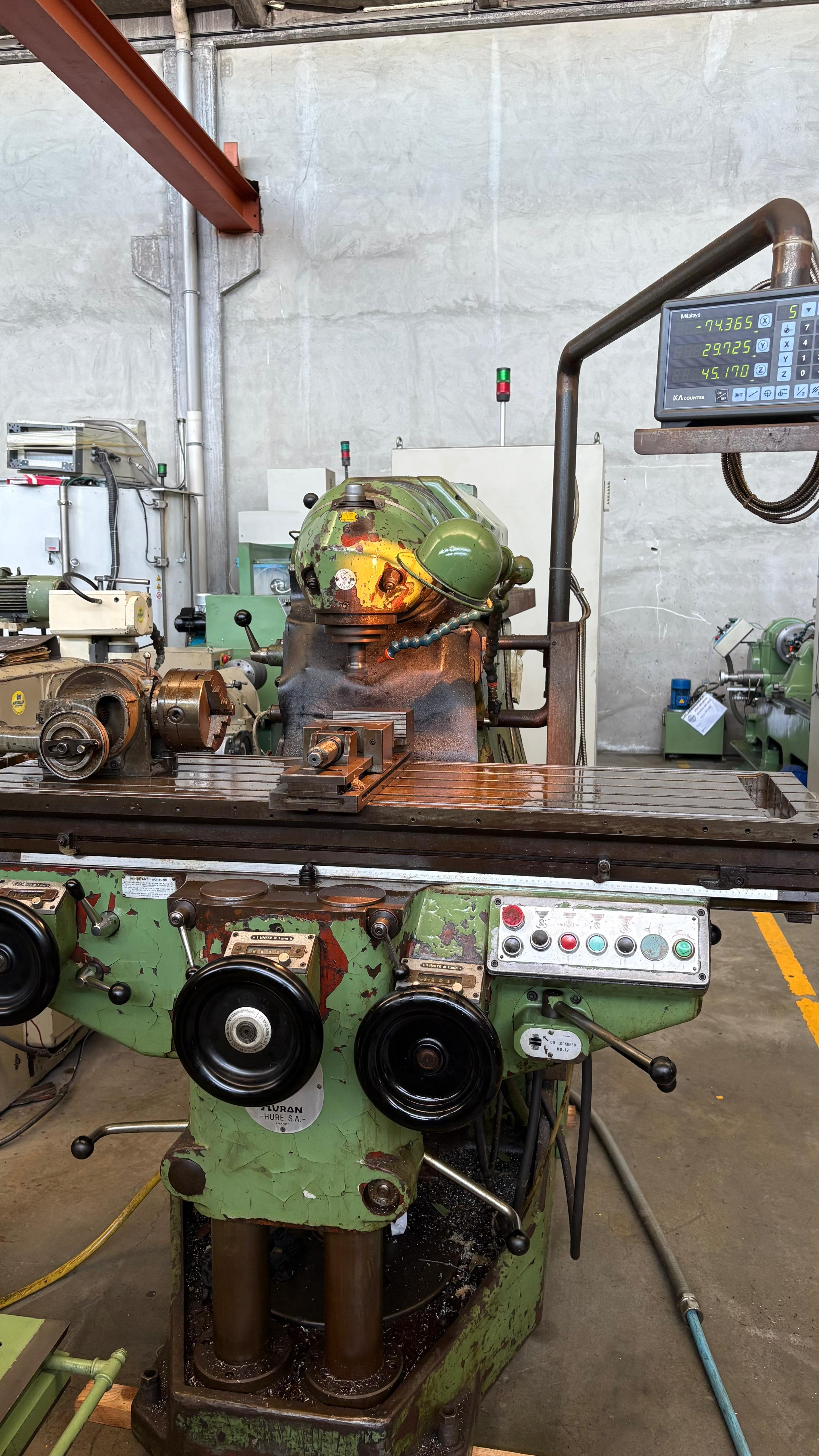 Usato Fresatrice universale visualizzata HURON MU 6