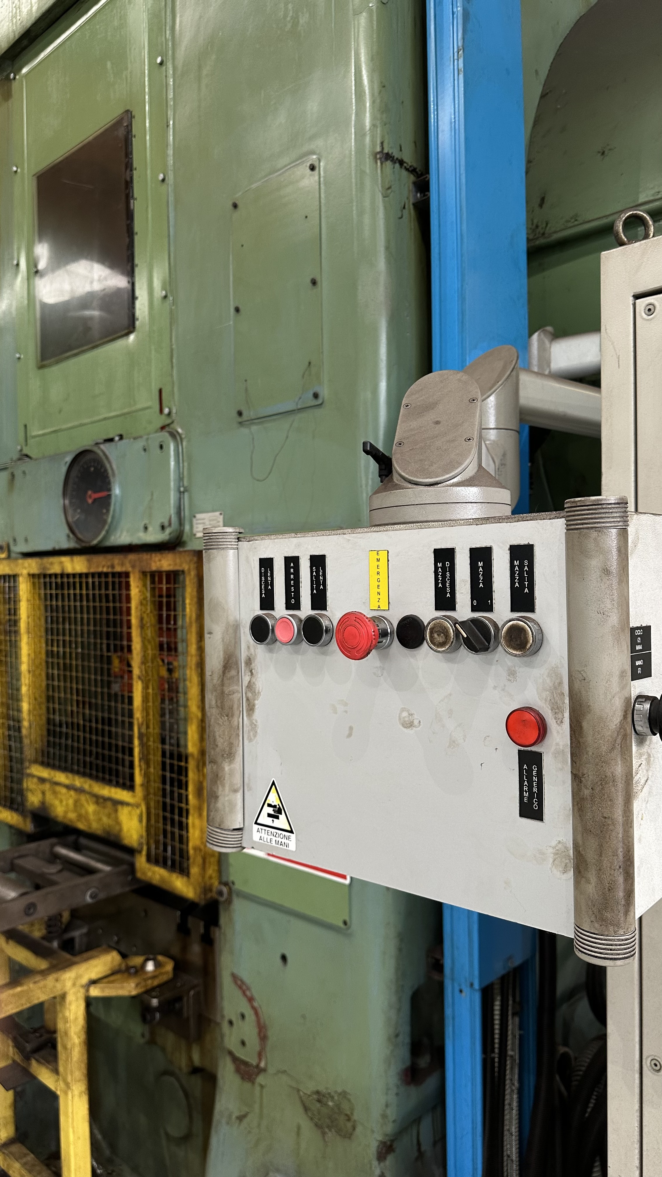 Usato Pressa KESSELRING 1600 TON