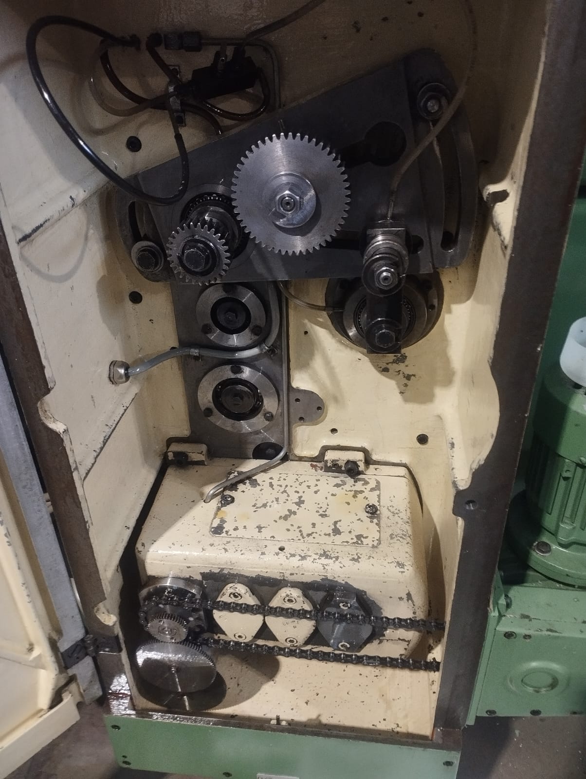 Usato Dentatrice a creatore PFAUTER PA 180