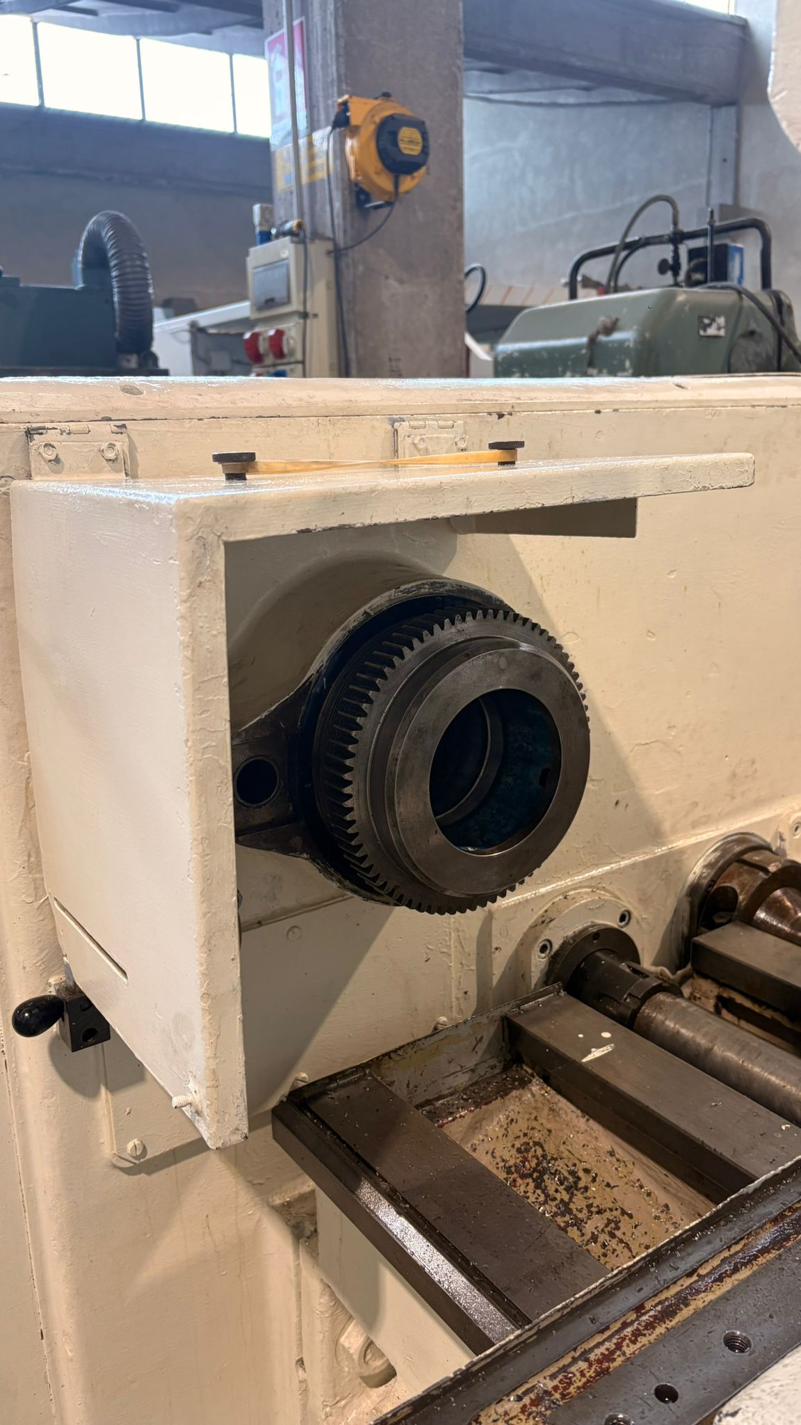 Usato Fresatrice per viti e filetti HECKERT ZFWVG 250x800