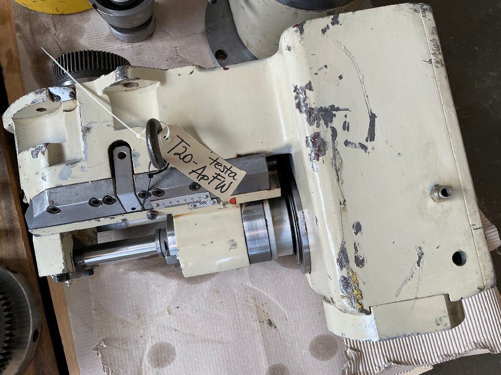 Usato Testa ApFW per fresatrici per viti e filetti HECKERT (Stock no. T20)