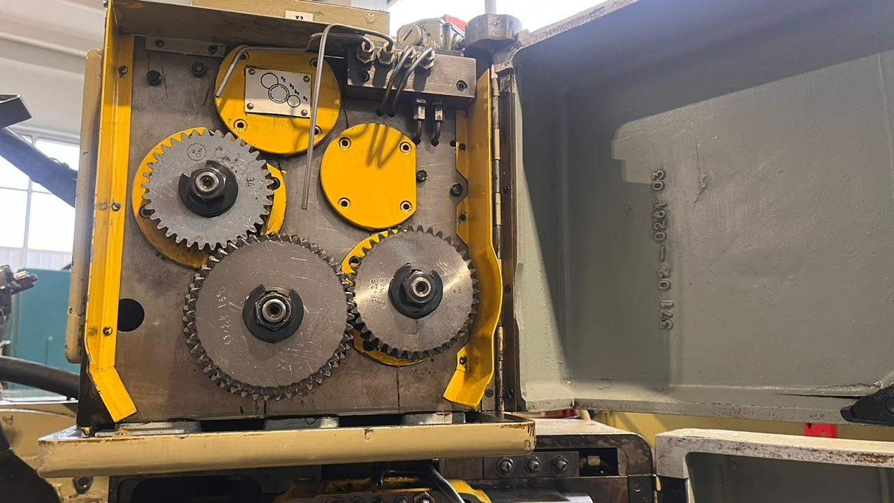 Usato Dentatrice per conici diritti MODUL ZFTK 250/1