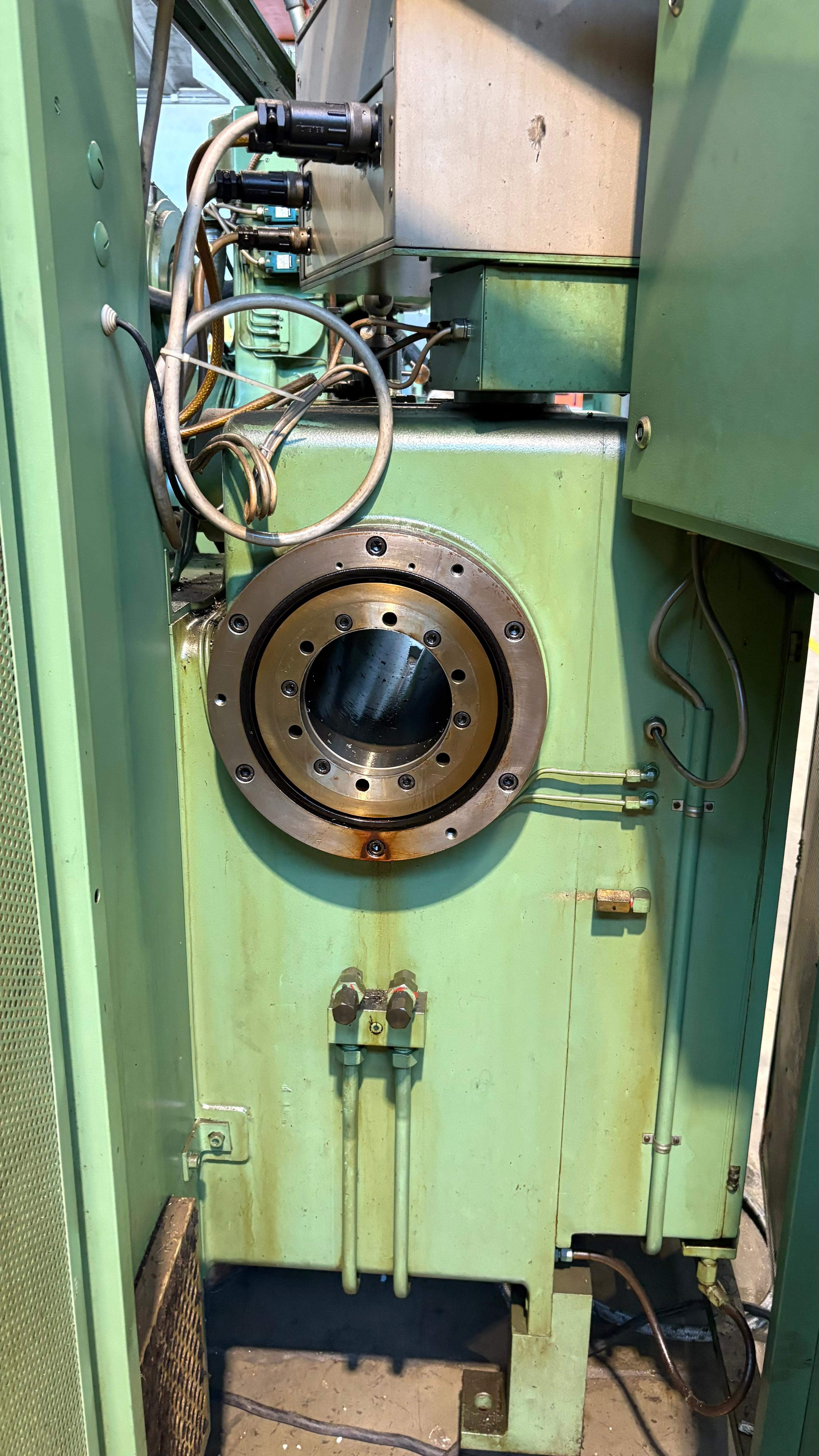 Usato Dentatrice a creatore PFAUTER P 250 H