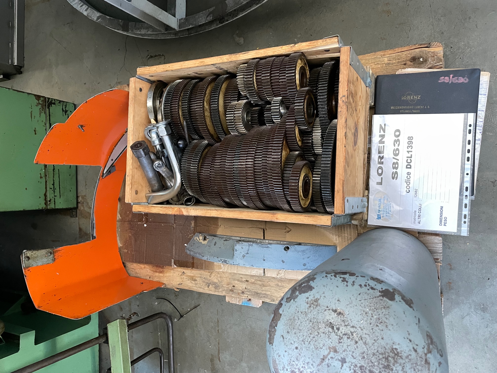 Usato Dentatrice a coltello LORENZ S8/630