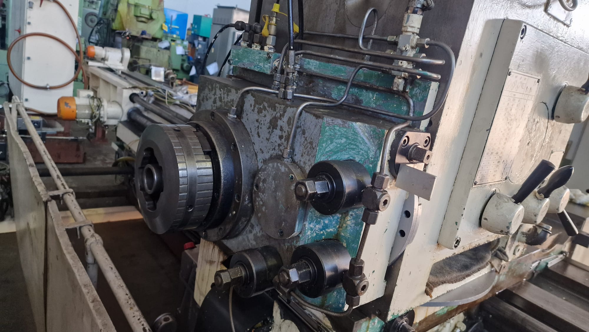 Usato Fresatrice per viti e scanalati WANDERER GF 323