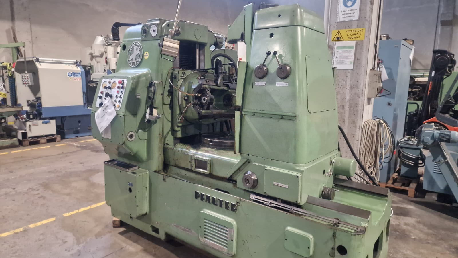 Usato Dentatrice a creatore PFAUTER P 630