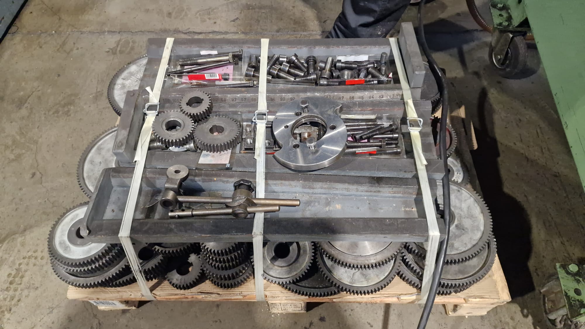 Usato Dentatrice a coltello LORENZ S8/630