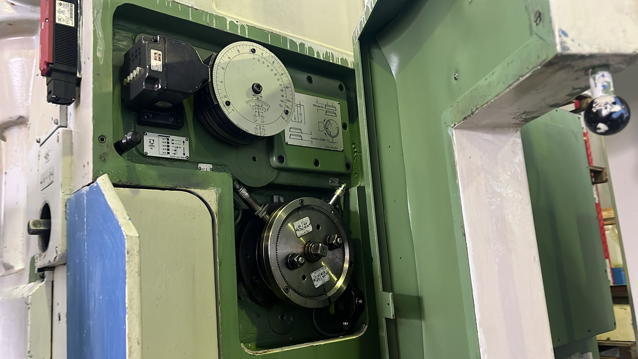 Usato Dentatrice a coltello LORENZ LS 630