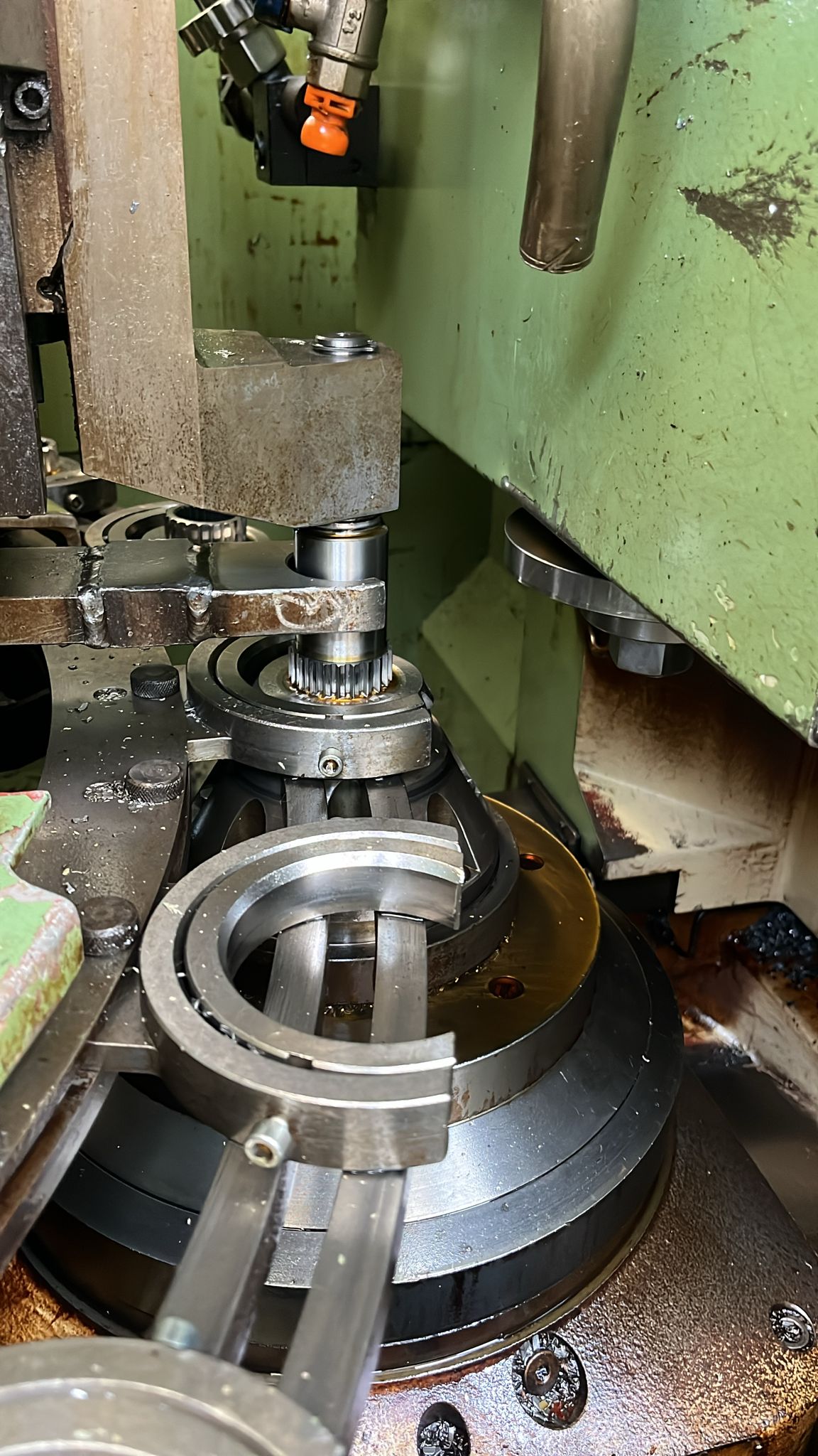 Usato Dentatrice a coltello LORENZ LS 150