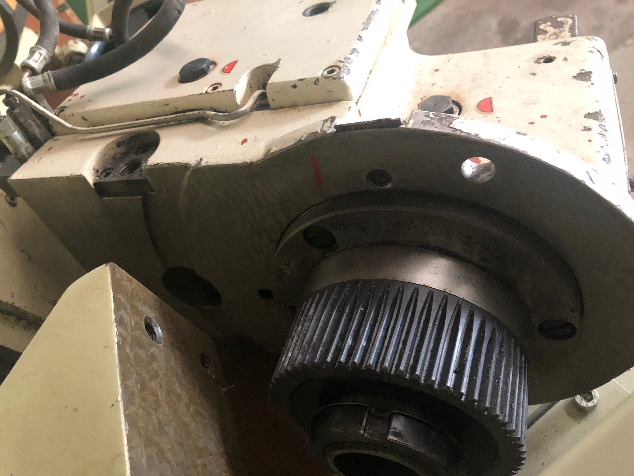 Usato Testa universale per fresatrici per viti e filetti HECKERT (Stock no. T01)