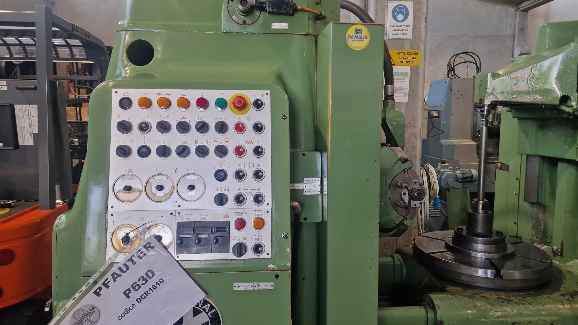Usato Dentatrice a creatore PFAUTER P 630 - DOTATA DI COPIA PER BOMBATO E CONICO