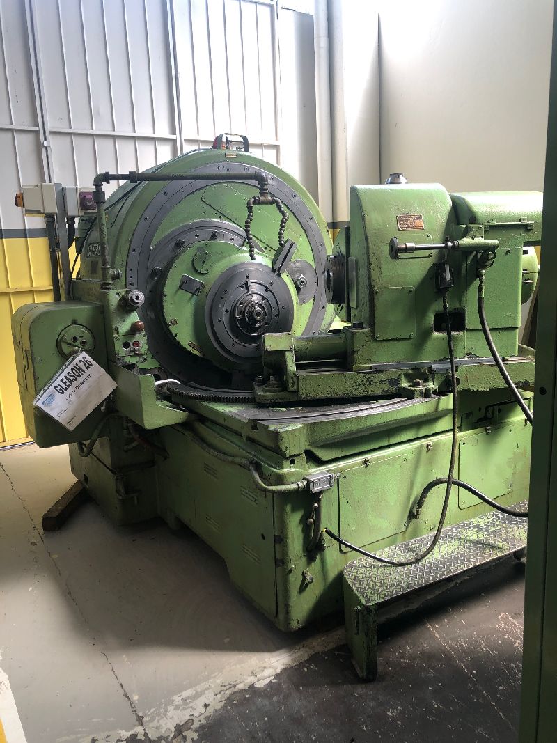 Usato Dentatrice per ingranaggi conici spiral GLEASON 26