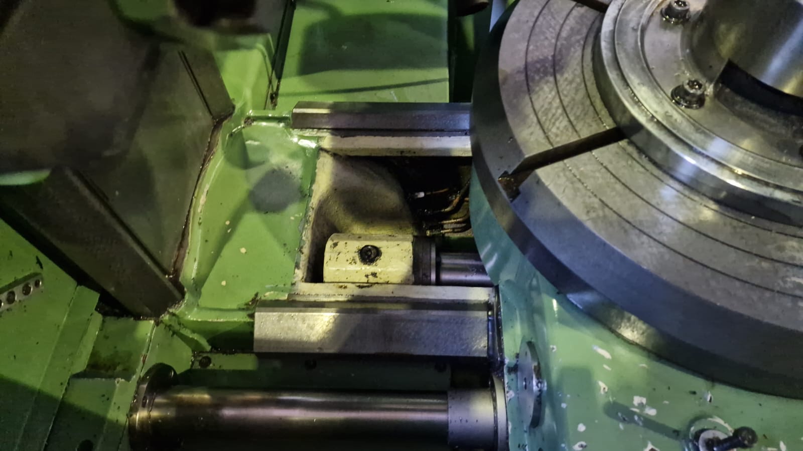 Usato Dentatrice a creatore PTP D560-UA