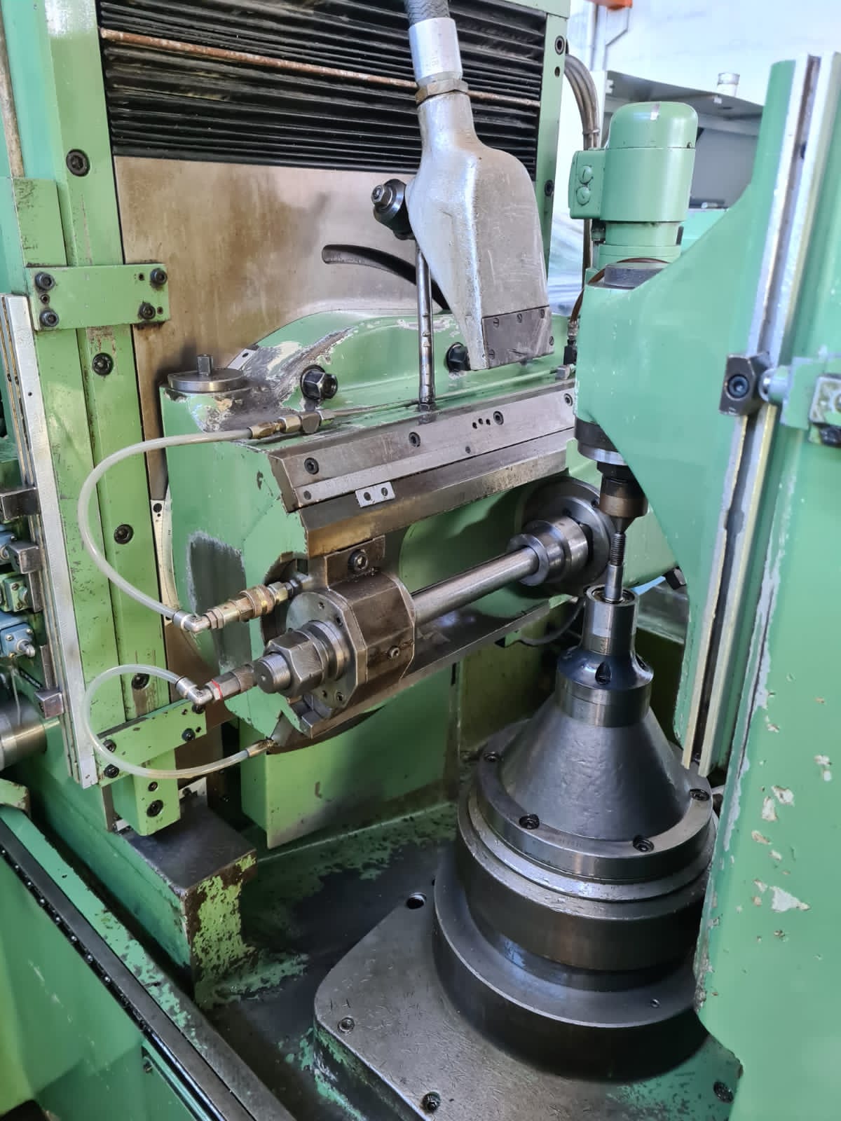 Usato Dentatrice a creatore PFAUTER PA 180