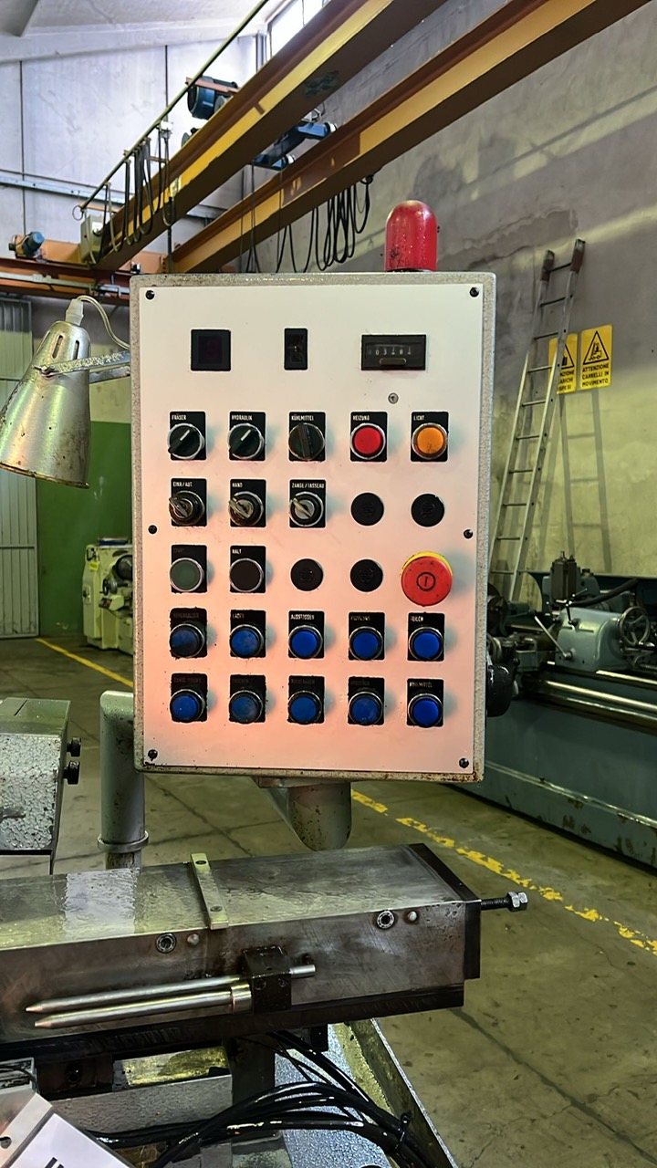 Usato Fresatrice per viti e filetti Monnier & Zahner 256