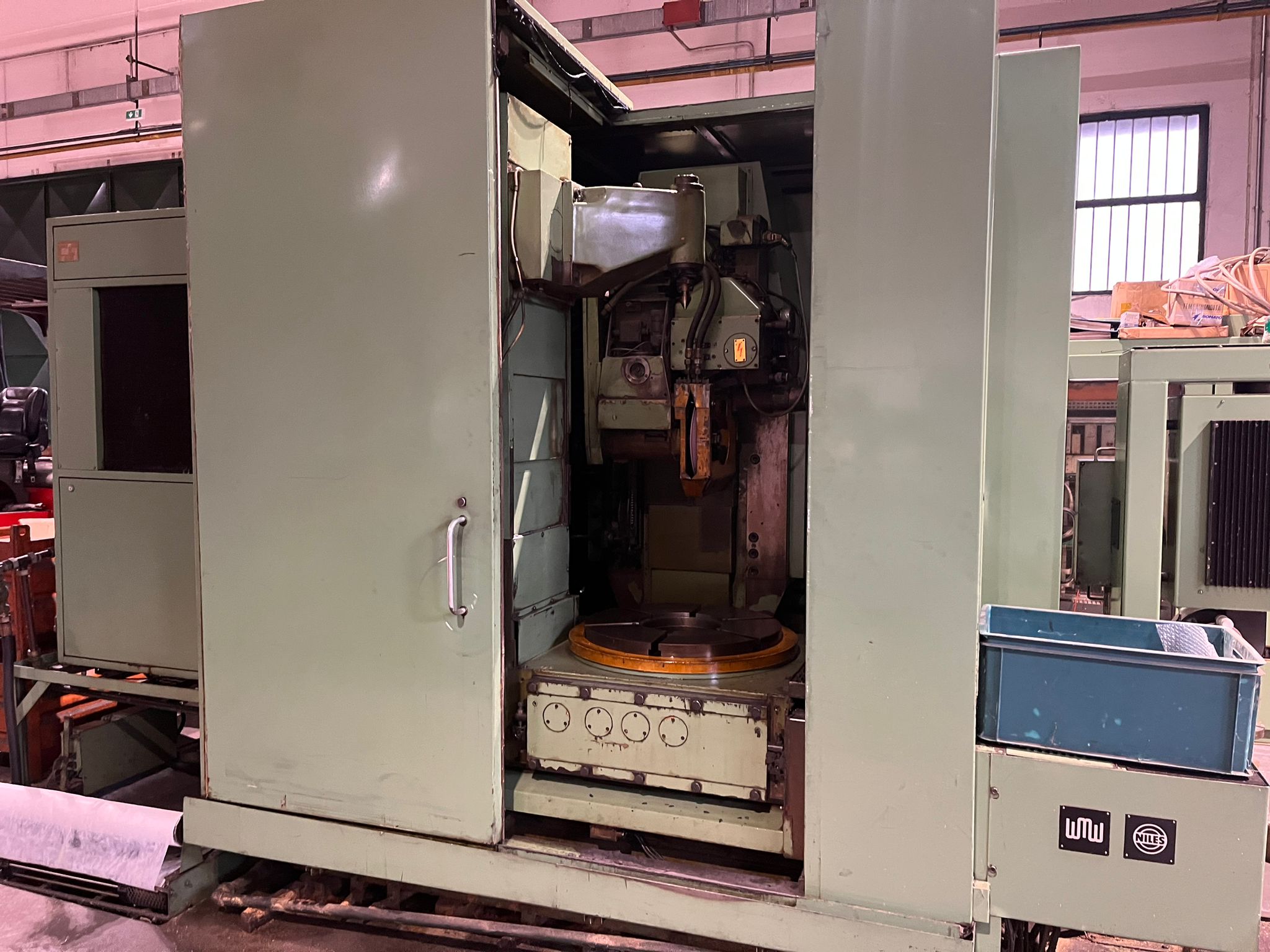 Usato Rettifica per ingranaggi NILES ZSTZ 08 CNC