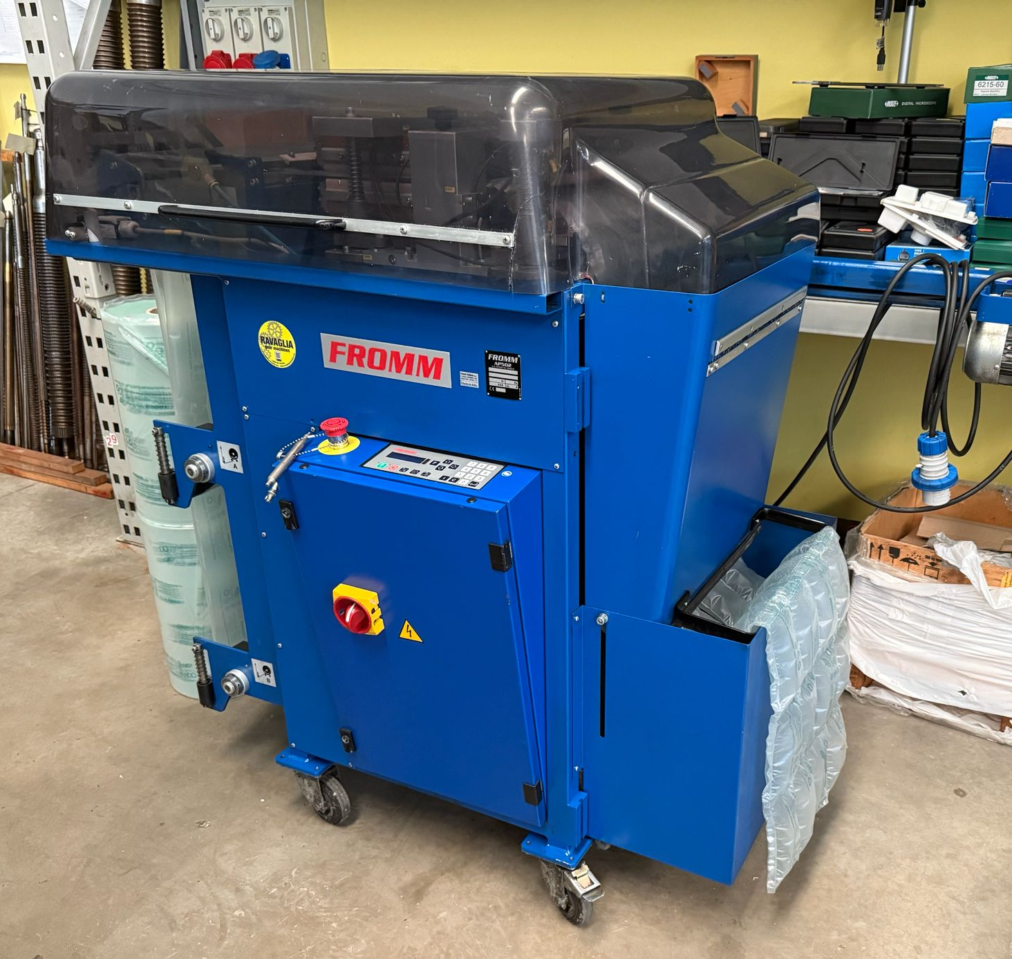 Usato macchina gonfiatrice per air cushion packaging FROMM 
