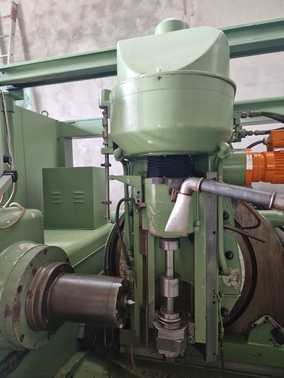 Usato Dentatrice a creatore PFAUTER P 250 H