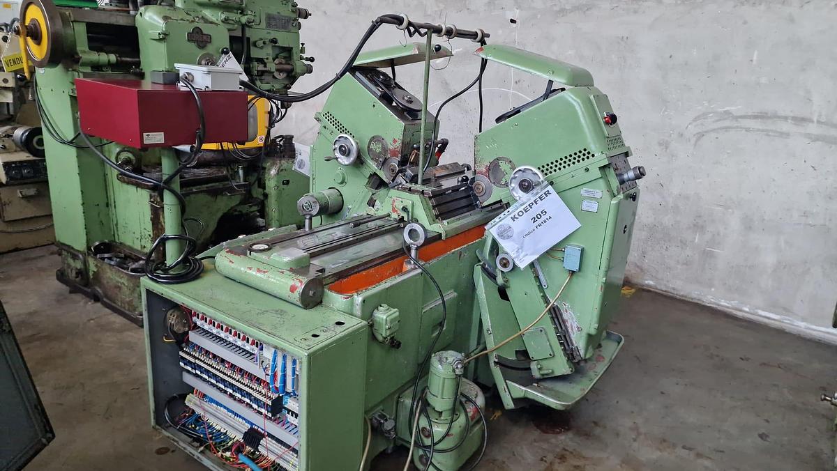 Usato Fresatrice per cremagliere KÖPFER 205 - DOPPIA TESTA
