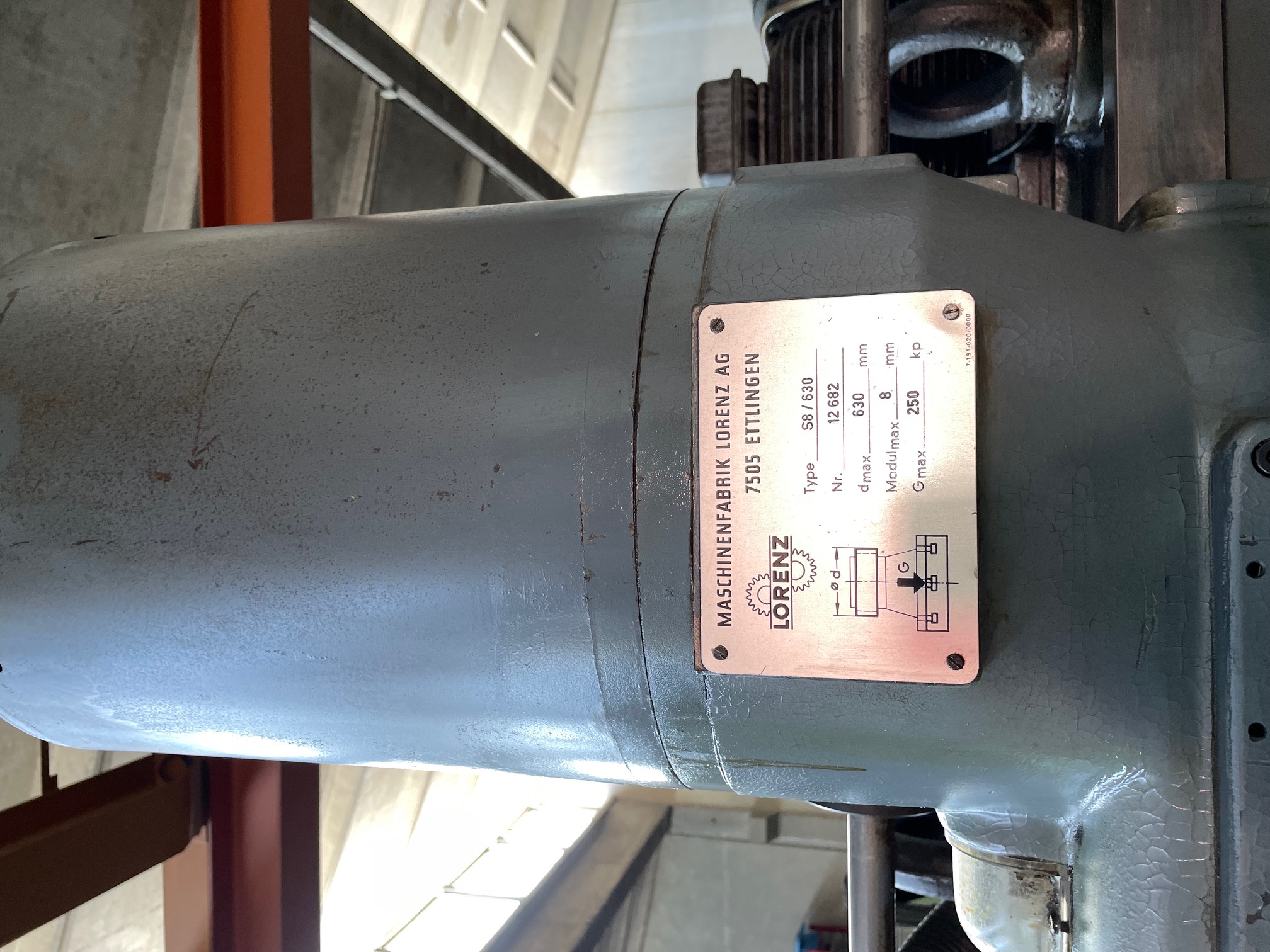 Usato Dentatrice a coltello LORENZ S8/630