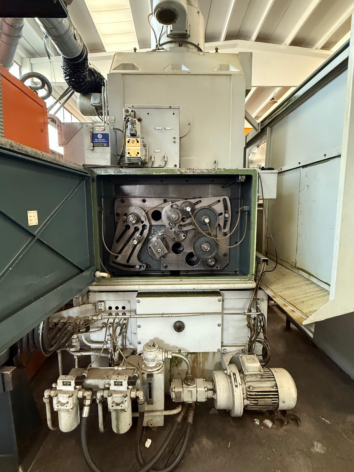 Usato Dentatrice a creatore LIEBHERR L 652