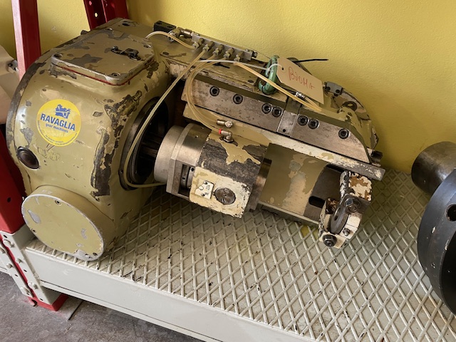 Usato Testa ApFW per fresatrici per viti e filetti HECKERT (Stock no. T17)