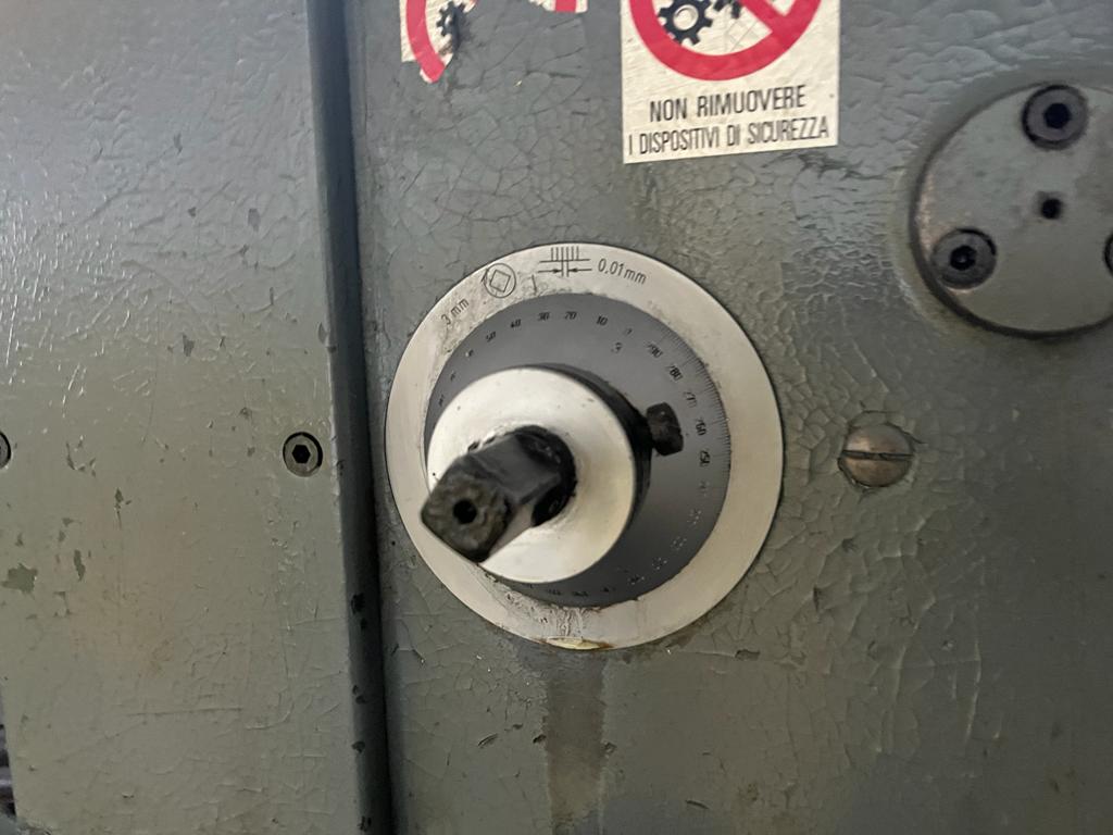 Usato Dentatrice a coltello LORENZ S8/630