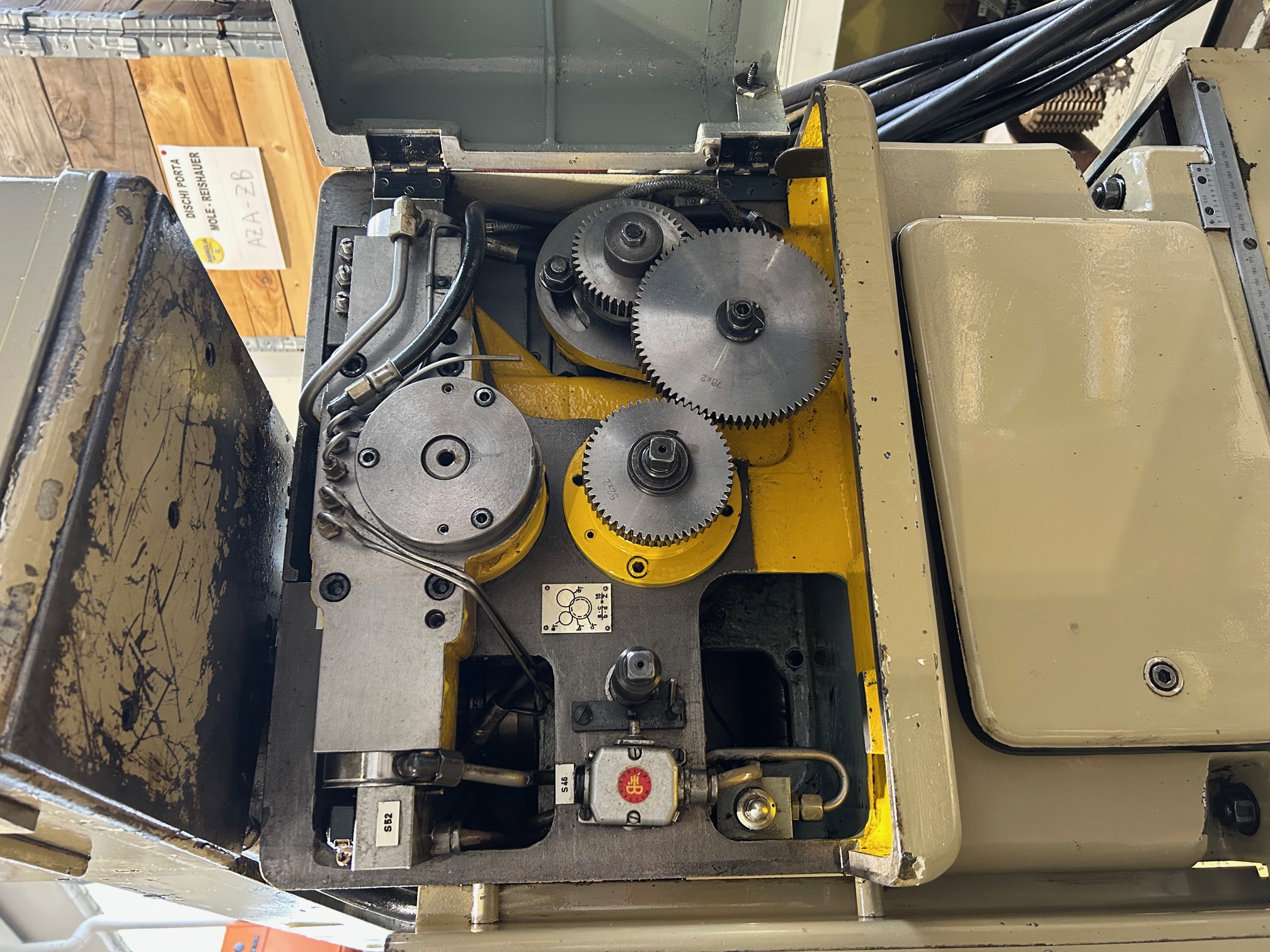 Usato Dentatrice per conici diritti MODUL ZFTK 250/1