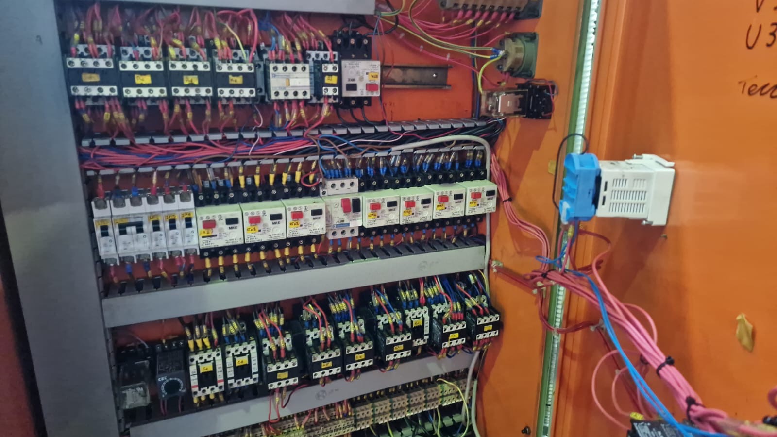 Usato Dentatrice a creatore PFAUTER P 250 S