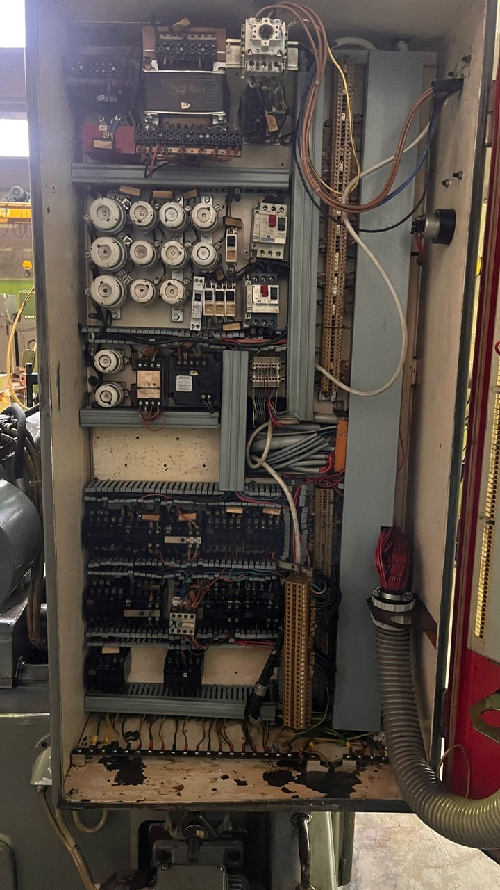 Usato Dentatrice a creatore PFAUTER P 160 V