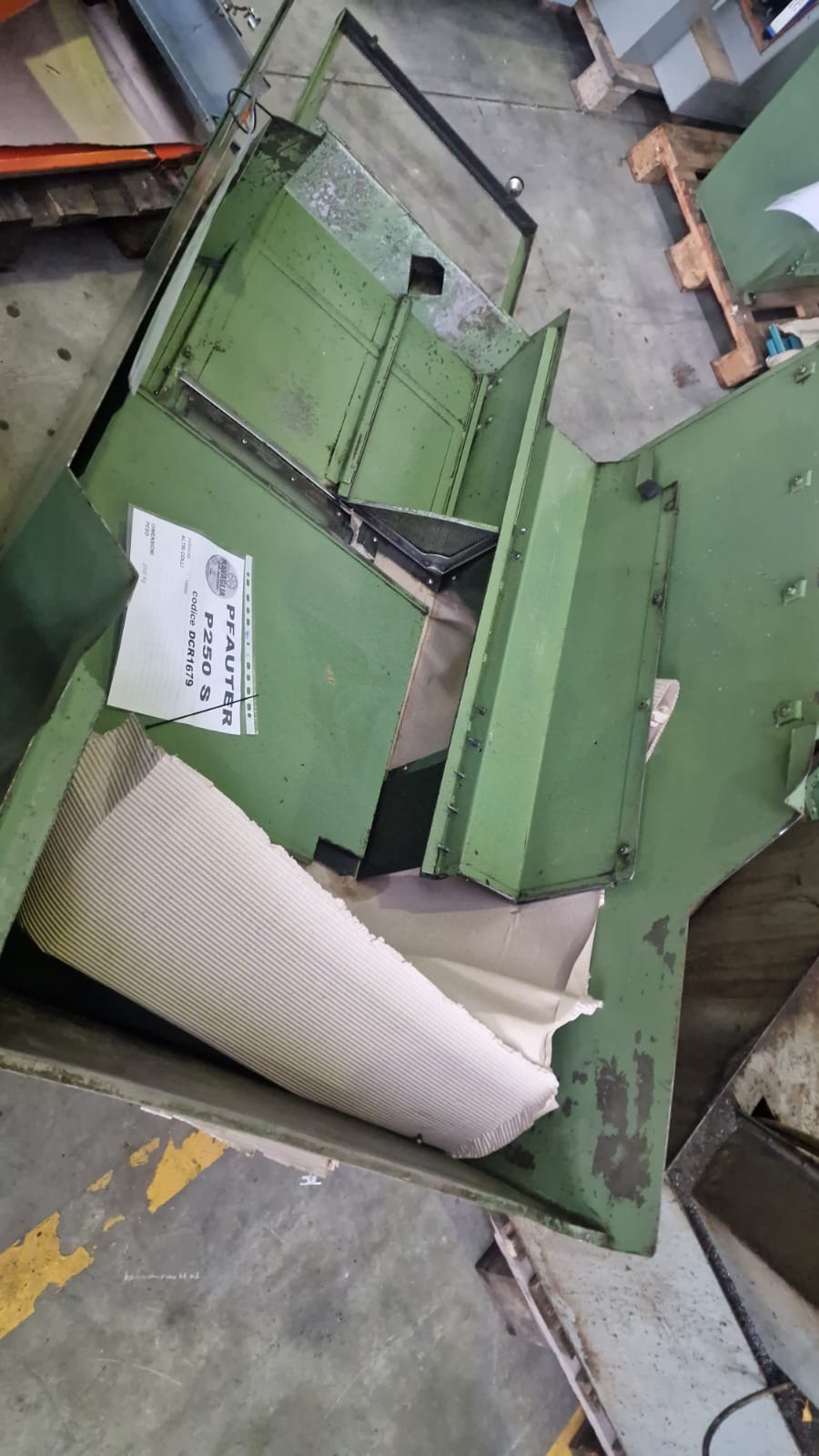 Usato Dentatrice a creatore PFAUTER P 250 S