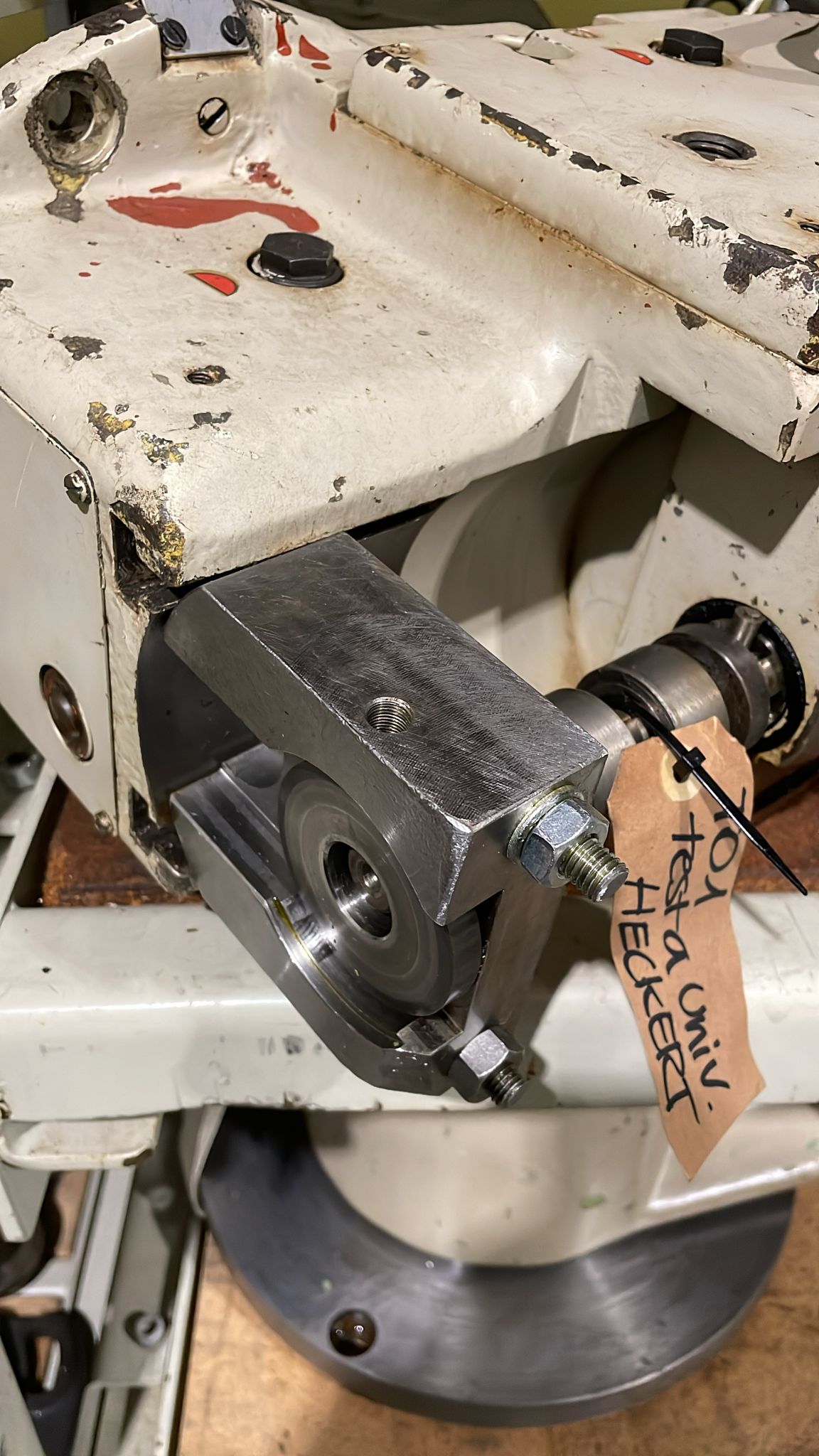 Usato Testa universale per fresatrici per viti e filetti HECKERT (Stock no. T01)