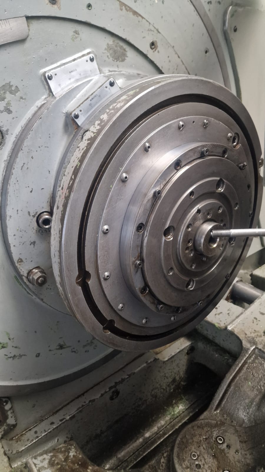 Usato Dentatrice per ingranaggi conici spiral GLEASON 116