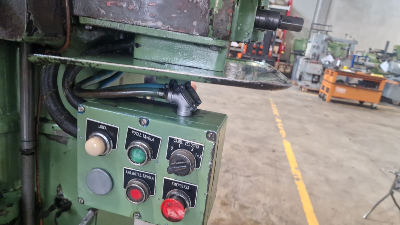 Usato Dentatrice a coltello LORENZ S7/500