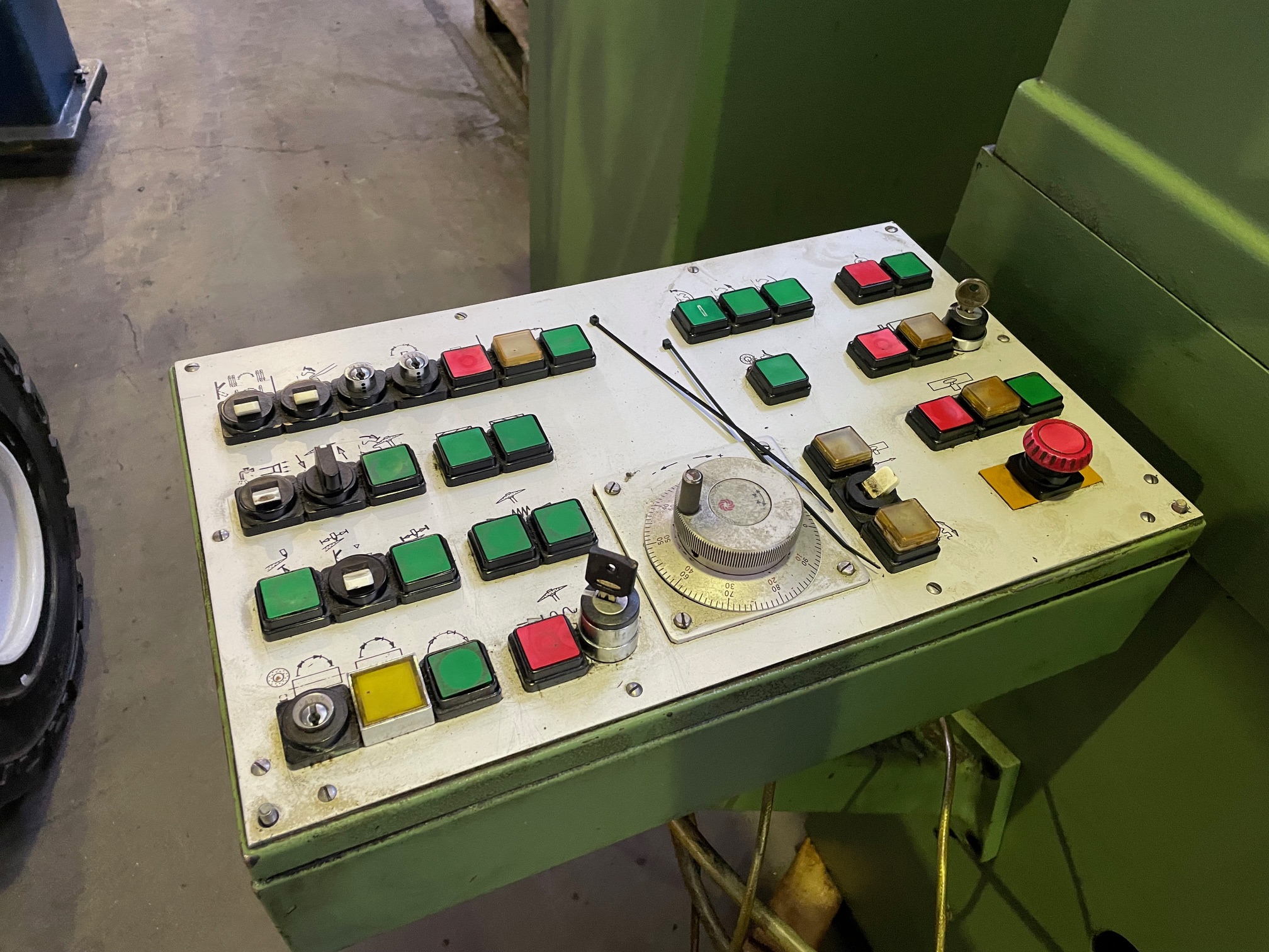 Usato Affilatrice per creatori KLINGELNBERG SNC 30