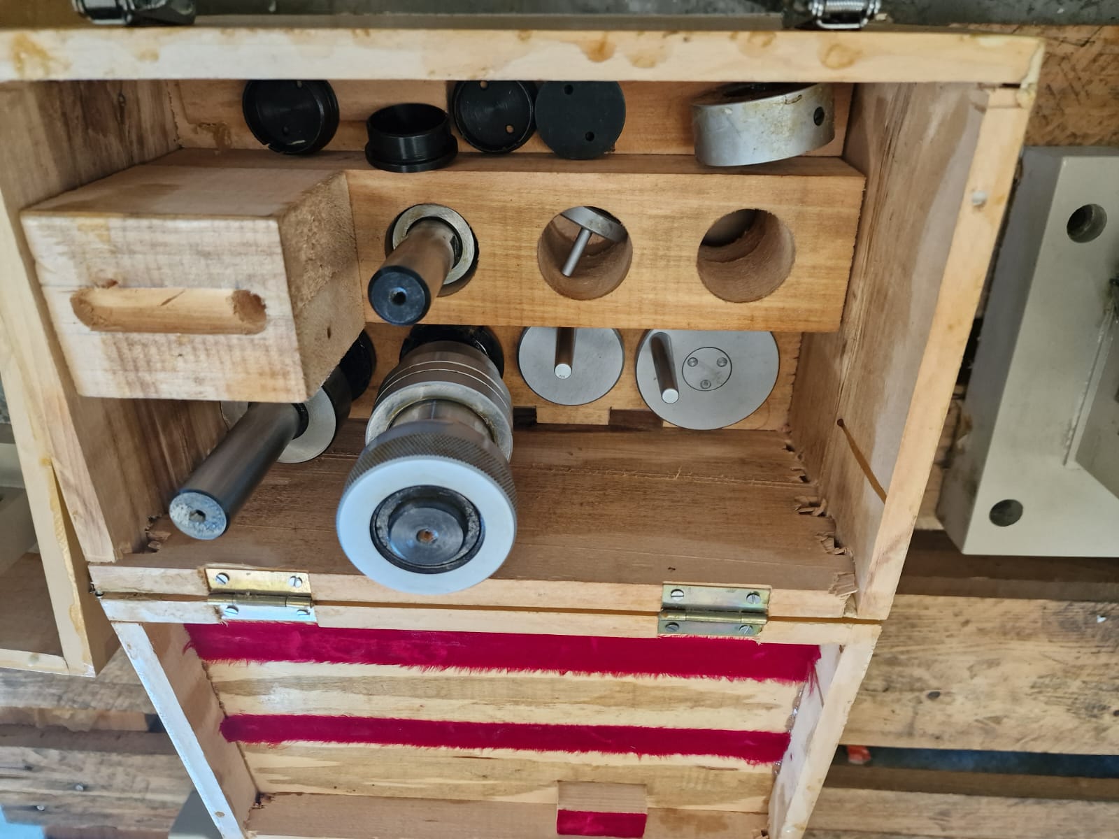 Usato Apparecchio di controllo per viti e ingranaggi