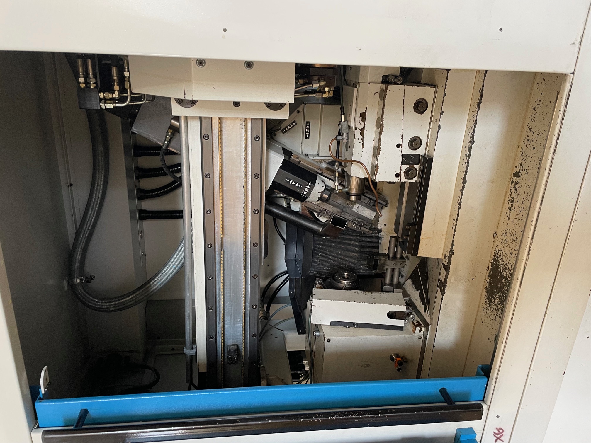 Usato Dentatrice a creatore PFAUTER MIKRON A 15 CNC