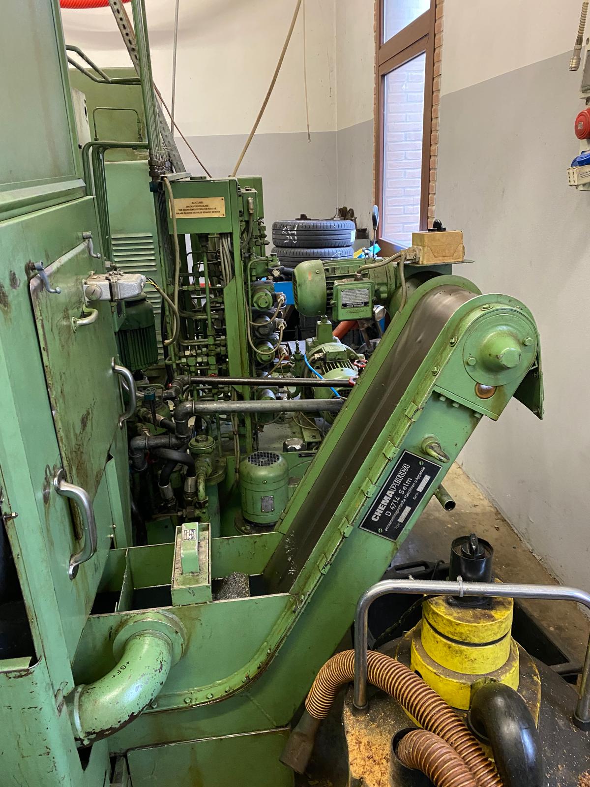 Usato Dentatrice a coltello LIEBHERR WS 1 