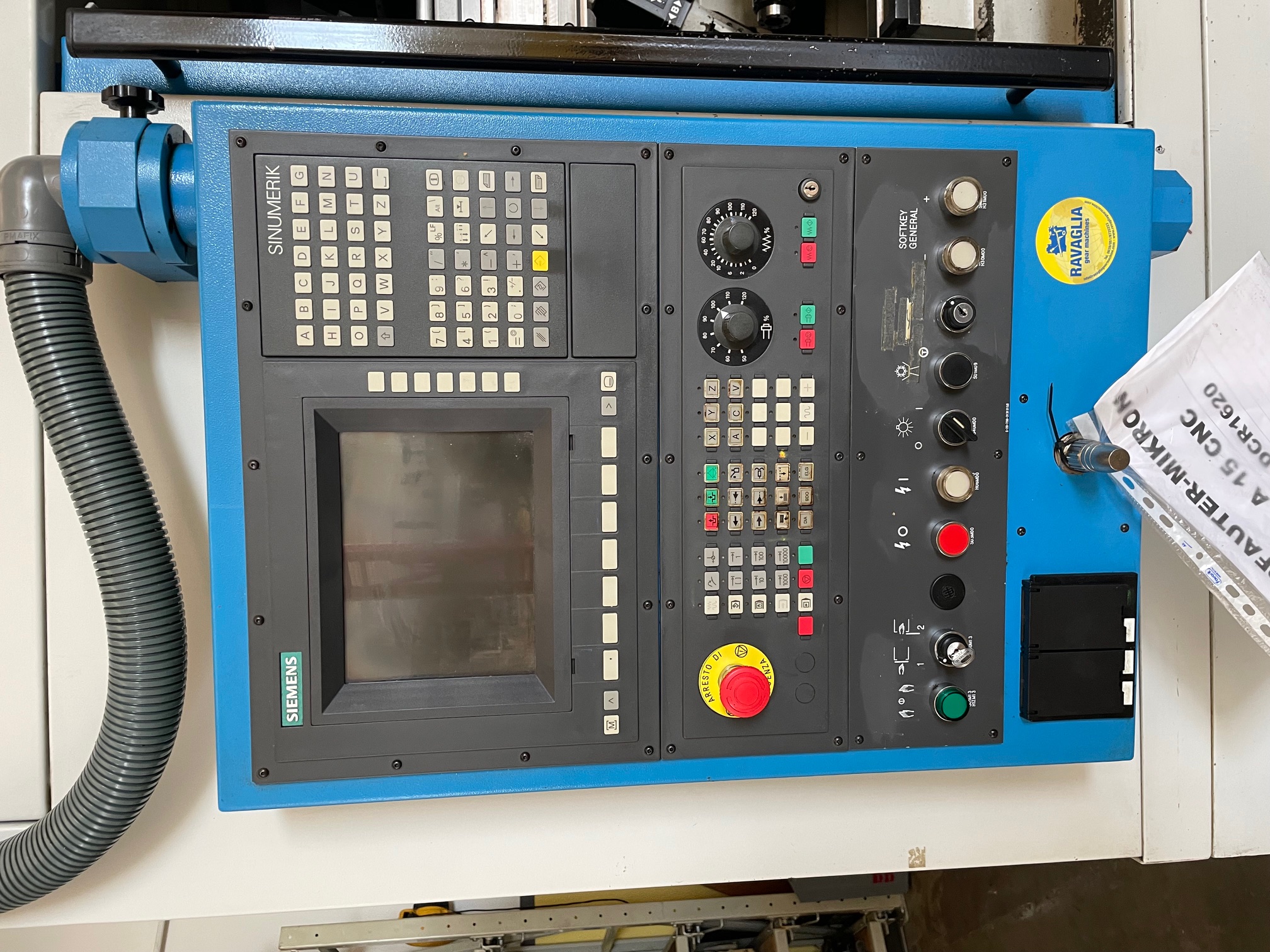 Usato Dentatrice a creatore PFAUTER MIKRON A 15 CNC