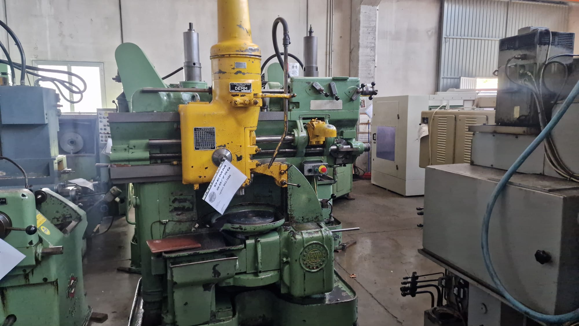 Usato Dentatrice a coltello DEMM SI 8/750