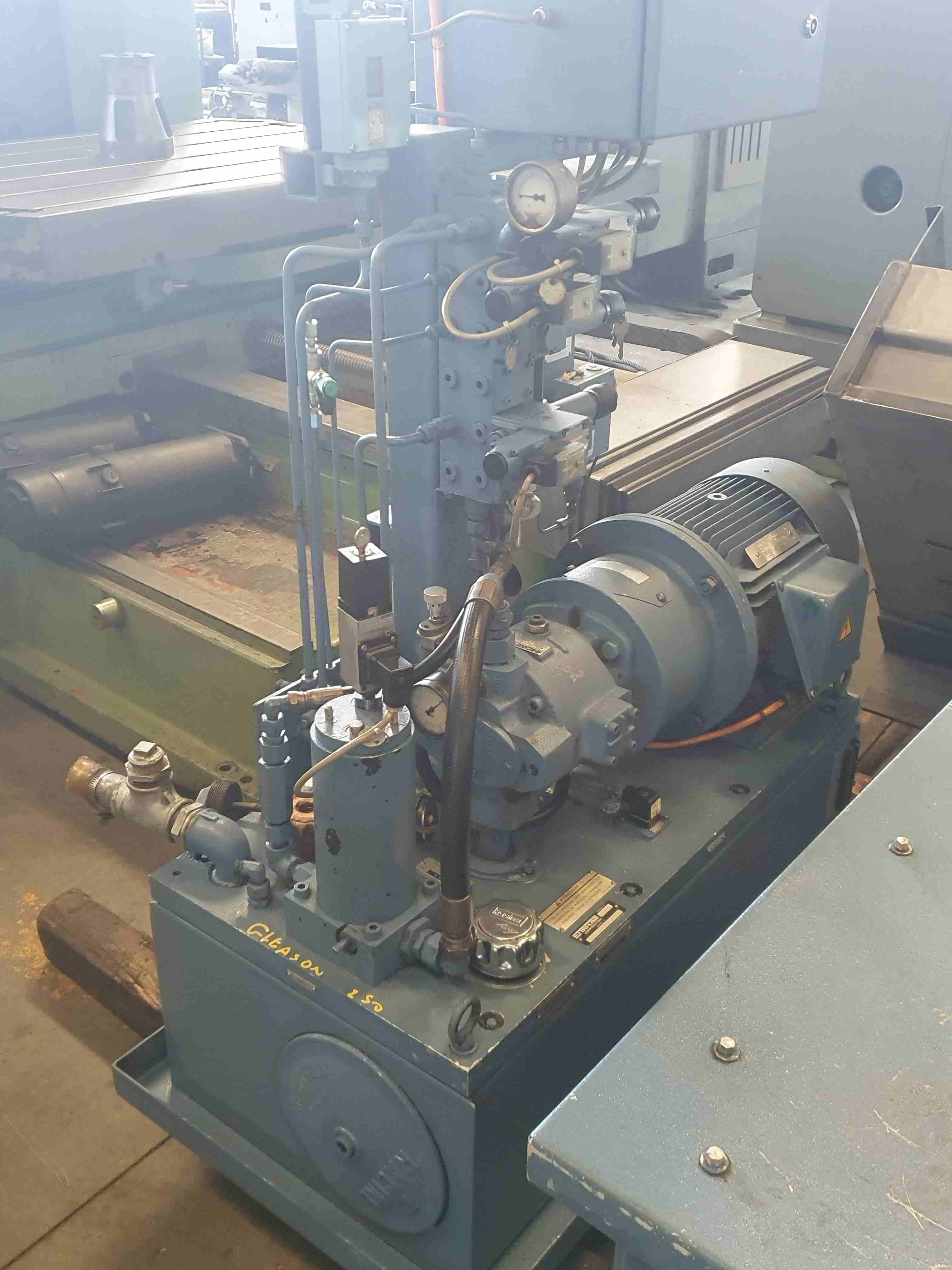 Usato Dentatrice per ingranaggi conici spiral GLEASON PHOENIX 250HC CNC