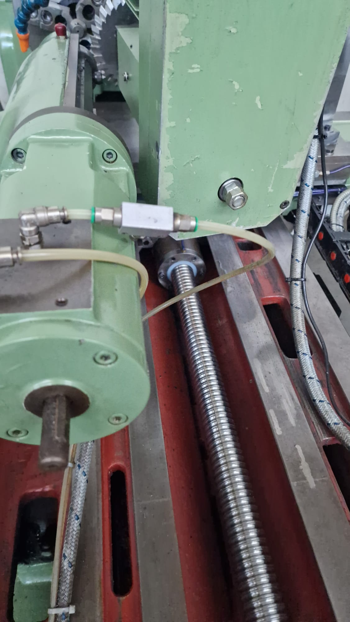 Usato Fresatrice per viti e filetti LEES BRADNER